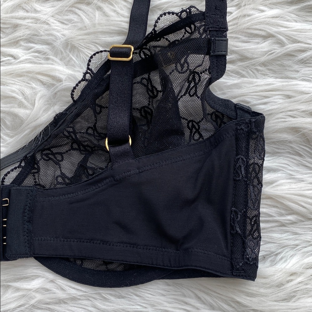 Victoria's Secret | Very Sexy Logo Embroidery Unlined Low Cut Demi Bra - Picture 7 of 10